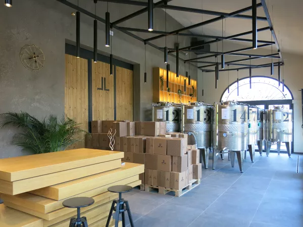 CANTINA E RIVENDITA VINI